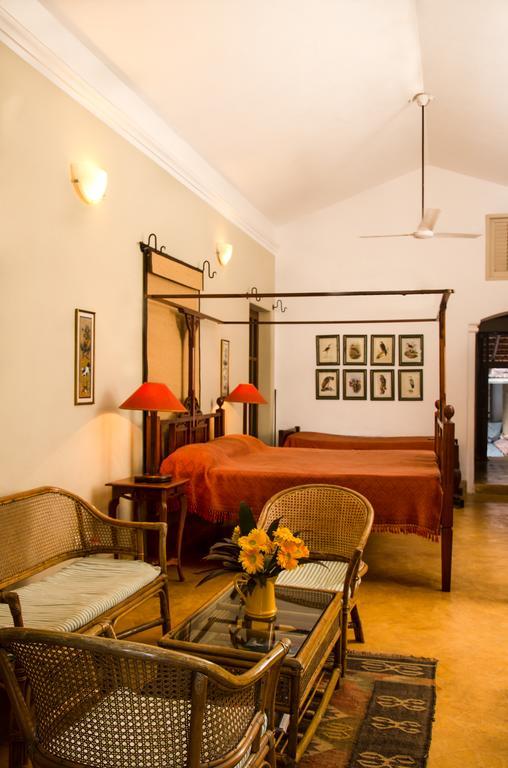 Hôtel Capella à Parra Extérieur photo